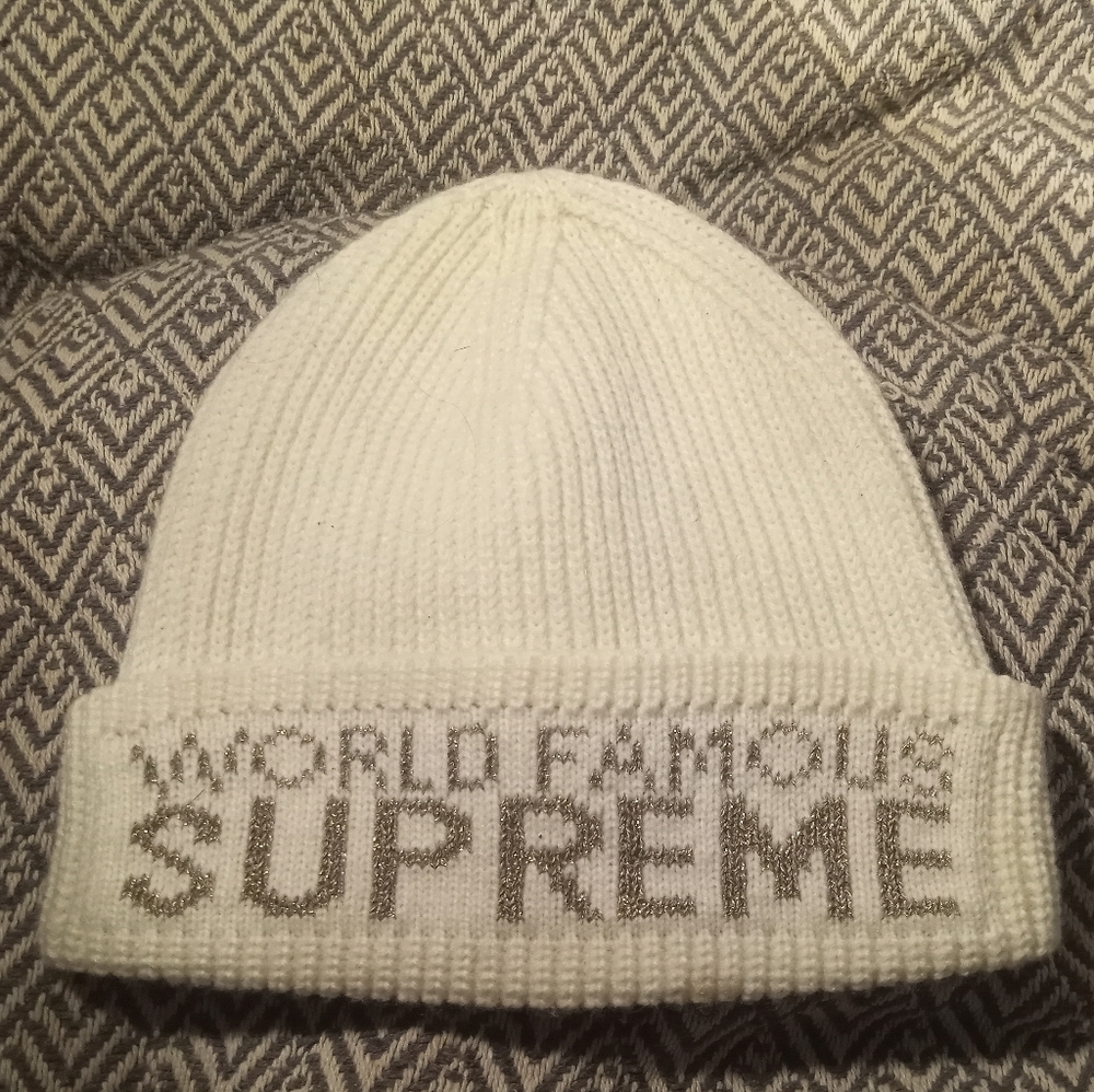 Supreme "World Famous" Beanie